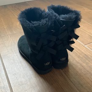 Black Bow Uggs